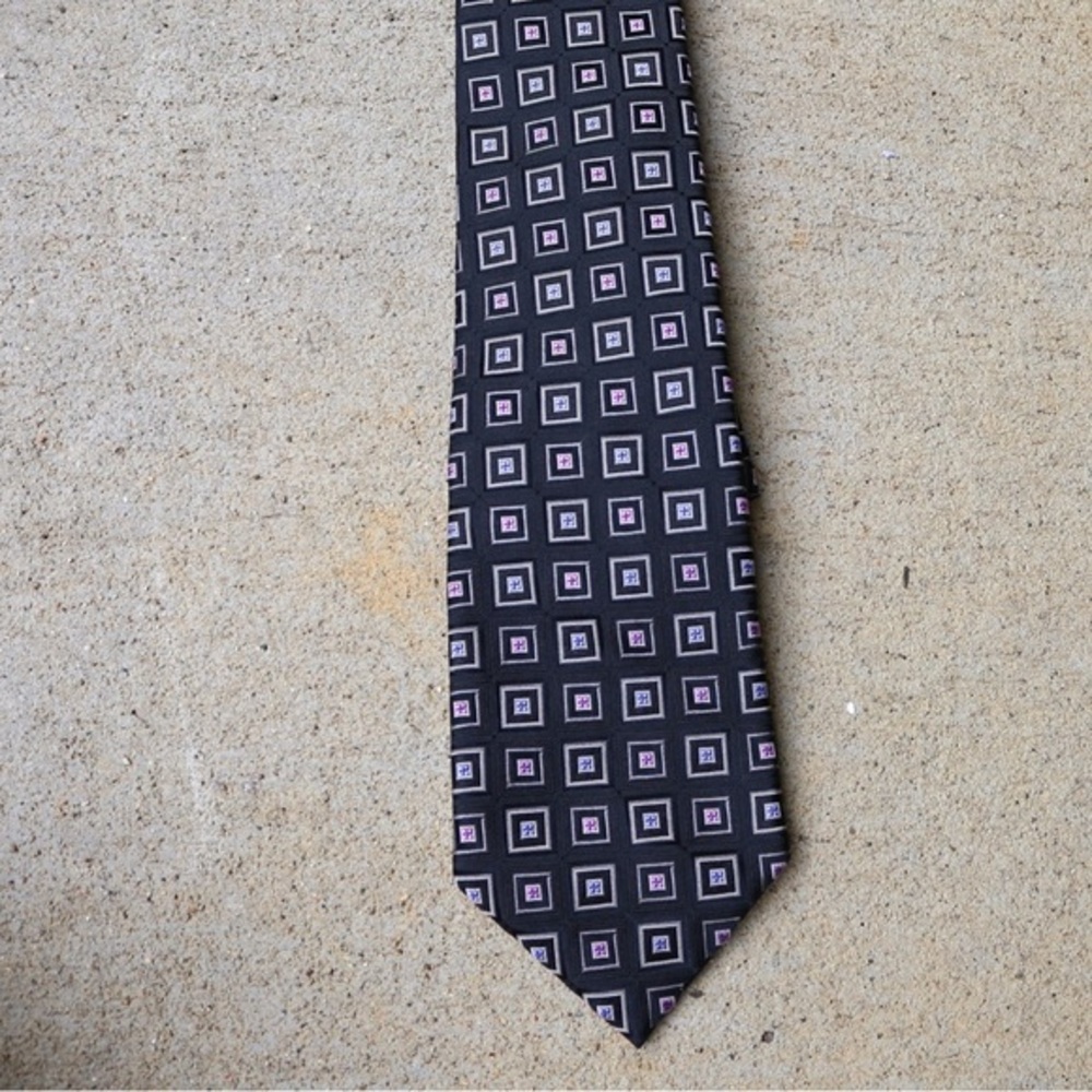 Eagle shirtmakers men’s necktie black silk‎ geometric pattern